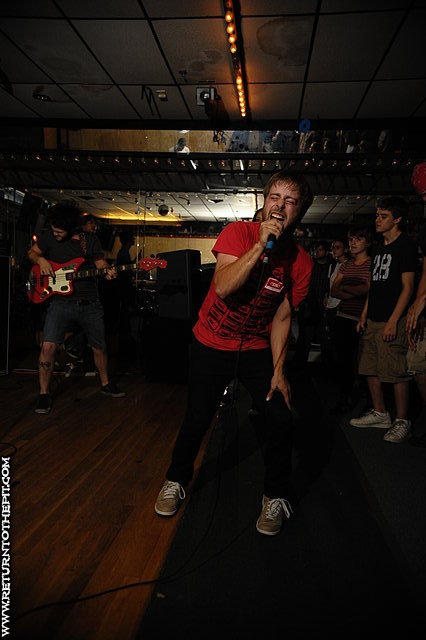 [hammer hands on Jul 29, 2008 at Rocko's (Manchester, NH)]
