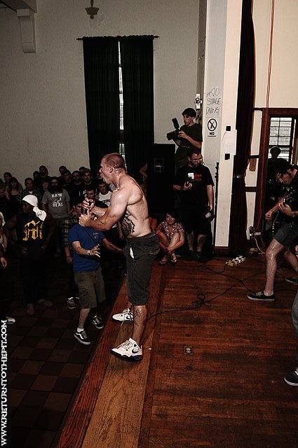 [harms way on Aug 13, 2009 at ICC Church (Allston, MA)]