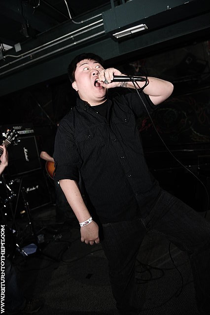 [hivesmasher on Apr 1, 2011 at Club Oasis (Worcester, MA)]