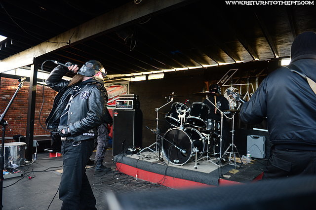 [intolitarian on Sep 26, 2015 at Simons 677 - Outside Stage (Providence, RI)]