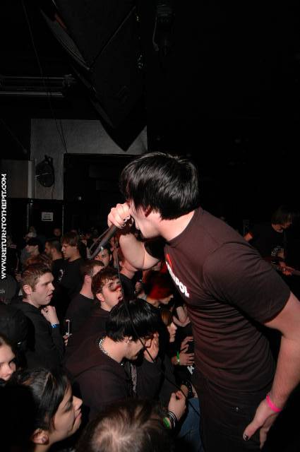 [it dies today on Apr 23, 2005 at the Palladium - second stage (Worcester, Ma)]