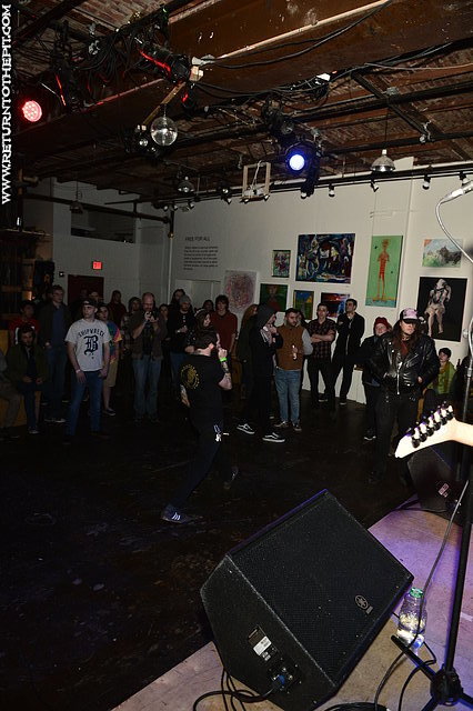 [leash on Dec 20, 2015 at Space Gallery (Portland, ME)]