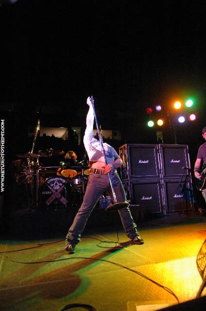 [life of agony on Aug 20, 2005 at Verison Wireless Arena (Manchester, NH)]