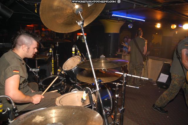 [liquid violence on Oct 2, 2004 at the Bombshelter (Manchester, NH)]