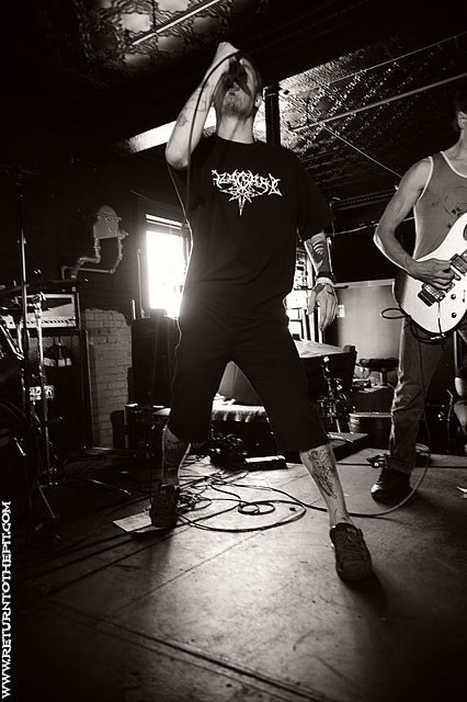 [living void on Aug 30, 2009 at Jerky's (Providence, RI)]