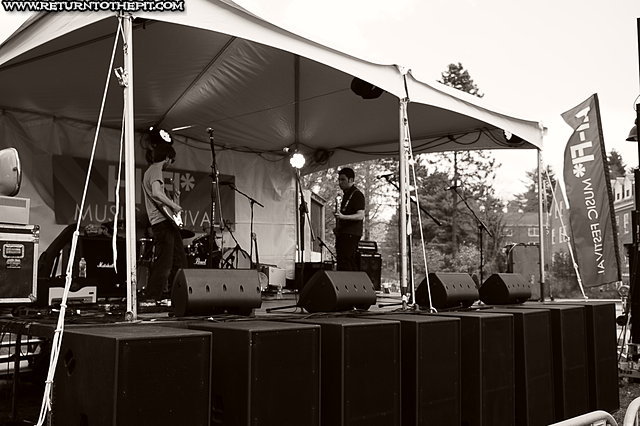 [maintain radio silence on May 7, 2011 at The Great Lawn (Durham, NH)]