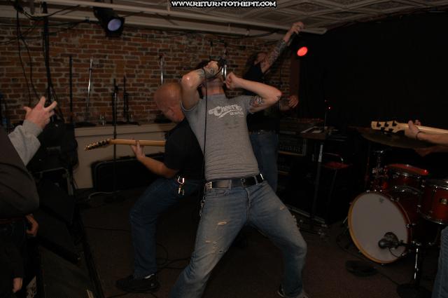 [mercury switch on Oct 6, 2004 at Muddy River Smokehouse (Portsmouth, NH)]