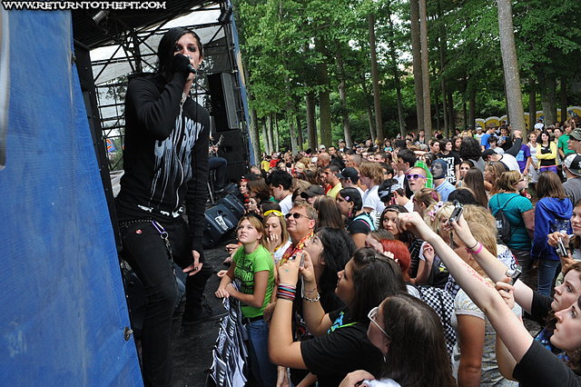 [motionless in white on Jul 23, 2008 at Comcast Center - East Cost Indie Stage (Mansfield, MA)]