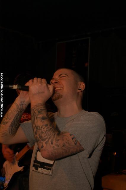 [mourning red sky on Feb 29, 2004 at Fat Cat's (Springfield, Ma)]