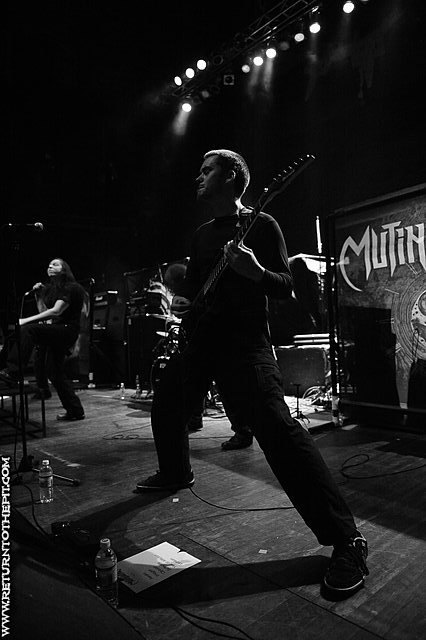 [mutiny within on Jan 23, 2010 at the Palladium (Worcester, MA)]