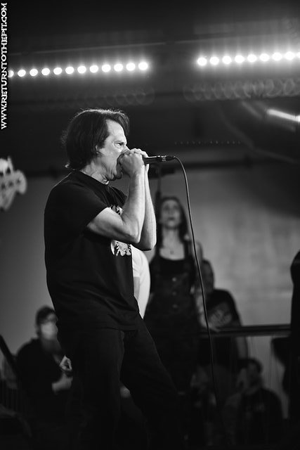 [negative approach on Apr 12, 2022 at Sonia (Cambridge, MA)]