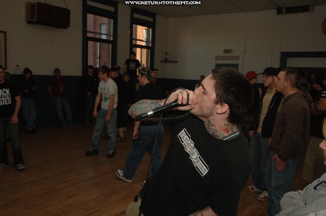 [on broken wings on Apr 9, 2006 at Legion Hall #3 (Nashua, NH)]