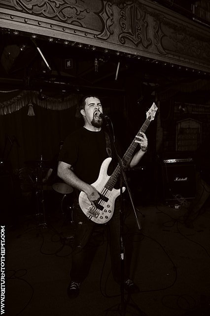 [oneiric realm on Oct 31, 2010 at Ralph's (Worcester, MA)]