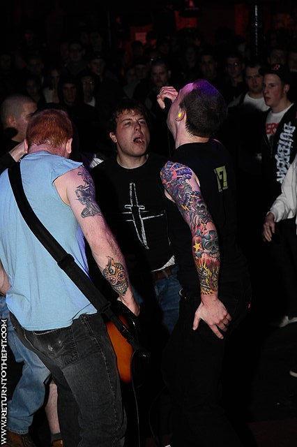 [outbreak on Nov 21, 2008 at Club Hell (Providence, RI)]