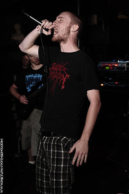 [pathogenic on Aug 29, 2009 at Club Hell (Providence, RI)]