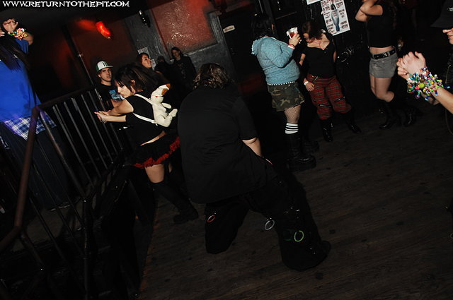 [randomshots on Oct 15, 2008 at Club Hell (Providence, RI)]
