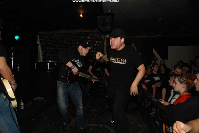 [remembering never on May 31, 2003 at El n Gee (New London, CT)]