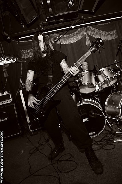 [sauriel on Nov 12, 2010 at Ralph's (Worcester, MA)]