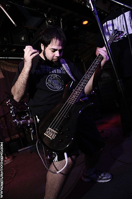 [scaphism on Dec 9, 2010 at Ralph's (Worcester, MA)]