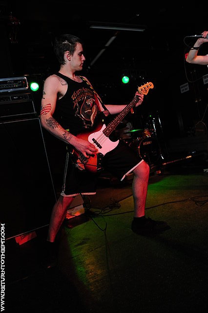[she has fallen on Apr 15, 2011 at the Palladium - Secondstage (Worcester, MA)]