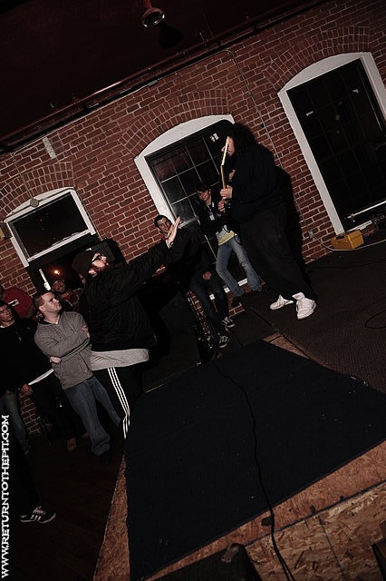 [shoot to kill on Nov 1, 2009 at Waterfront Tavern (Holyoke, MA)]
