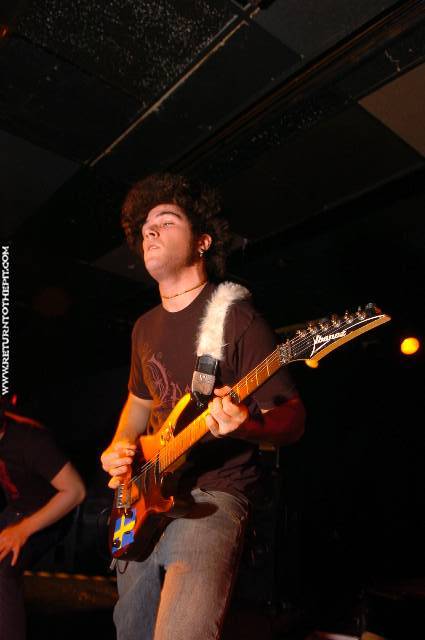 [shot down sun on Nov 20, 2005 at Club 125 - main stage(Bradford, Ma)]