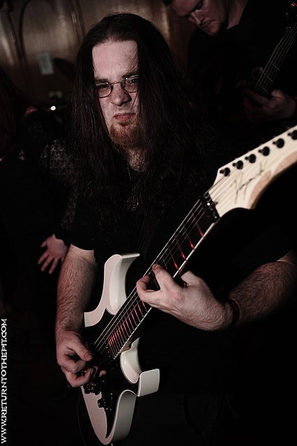 [shroud of bereavement on Apr 17, 2009 at Chasers - Thirdstage (Worcester, MA)]