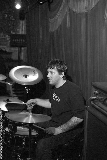[shroud of bereavement on Jun 21, 2007 at Ralph's Chadwick Square Rock Club (Worcester, MA)]