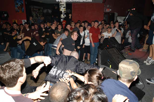 [terror on May 25, 2003 at the Met Cafe (Providence, RI)]
