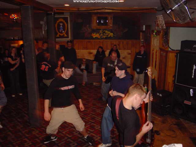 [the automata on Apr 20, 2002 at Exit 23 (Haverhill, Ma)]