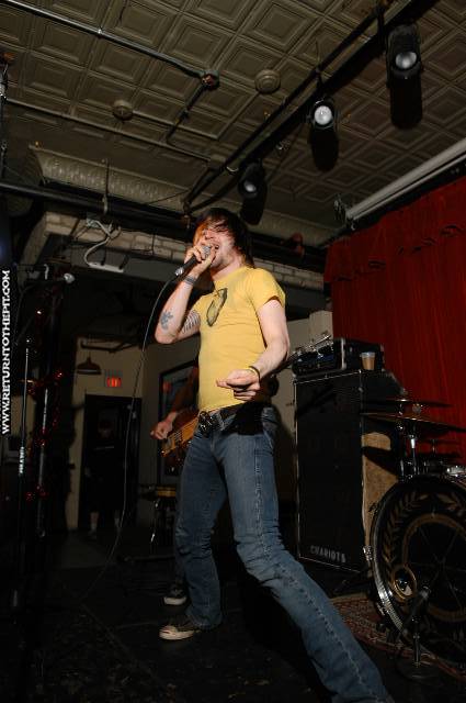 [chariots on Apr 10, 2005 at AS220 (Providence, RI)]