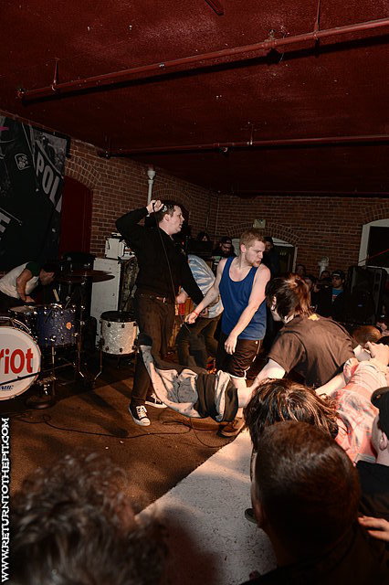 [the chariot on Dec 9, 2012 at Waterfront Tavern (Holyoke, MA)]