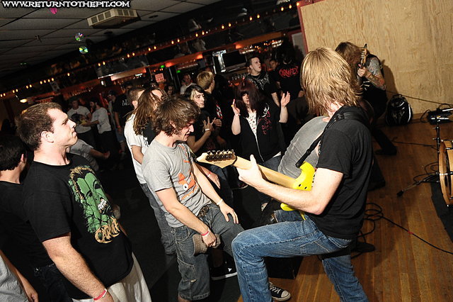 [the demonstration on Jul 1, 2008 at Rocko's (Manchester, NH)]