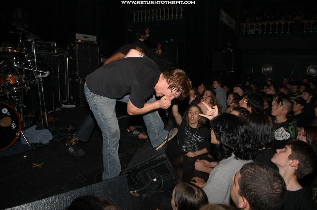 [the end on Oct 9, 2004 at le Medley (Montreal, QC)]