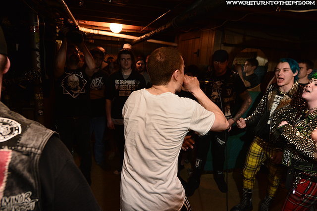 [the freeze on Apr 14, 2016 at Tino's Basement (Dover, NH)]