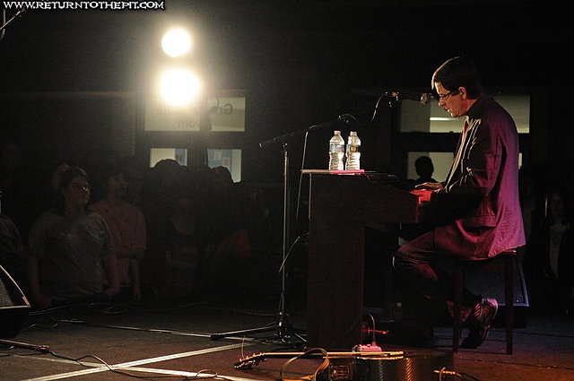 [the mountain goats on Mar 11, 2010 at Granite State Room (Durham, NH)]