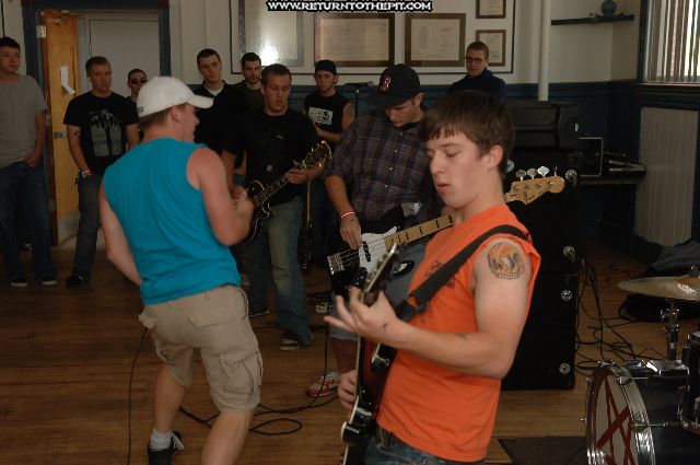 [the neon hookers on Sep 10, 2006 at Legion Hall #3 (Nashua, NH)]