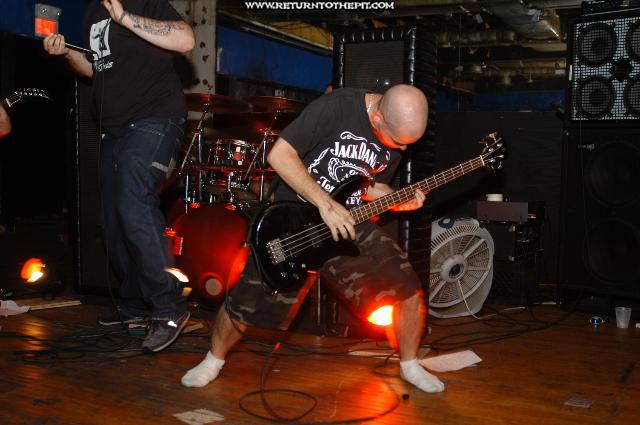 [the nightmare continues on Jul 22, 2004 at the Living Room (Providence, RI)]