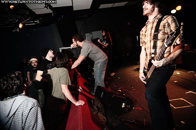 [the red chord on Nov 14, 2008 at Asylum (Portland, ME)]