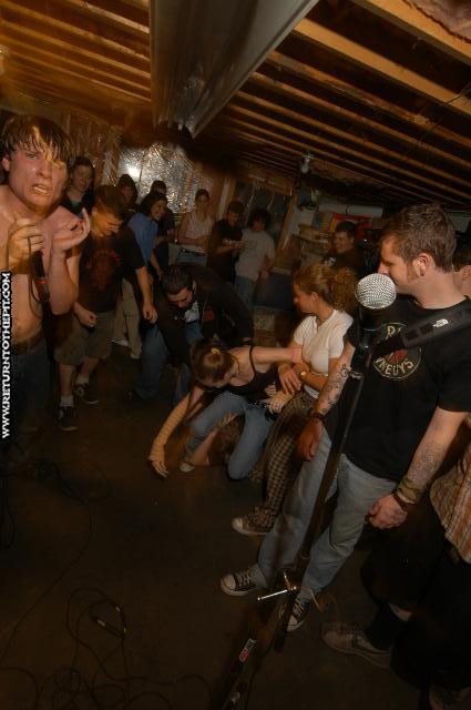[the taste of silver on Sep 25, 2004 at Nate's Manhattan Robot Dream House (Reading, Ma)]