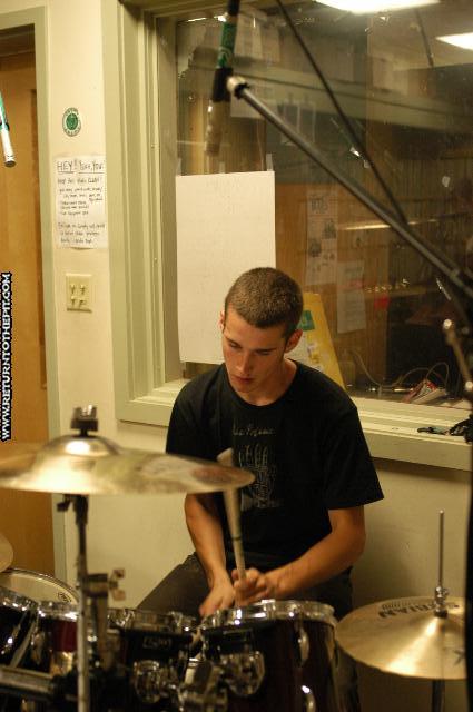 [the taste of silver on Aug 16, 2004 at Live in the WUNH Studios (Durham, NH)]