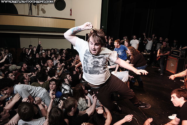 [therefore i am on Nov 19, 2010 at Opera House (Derry, NH)]