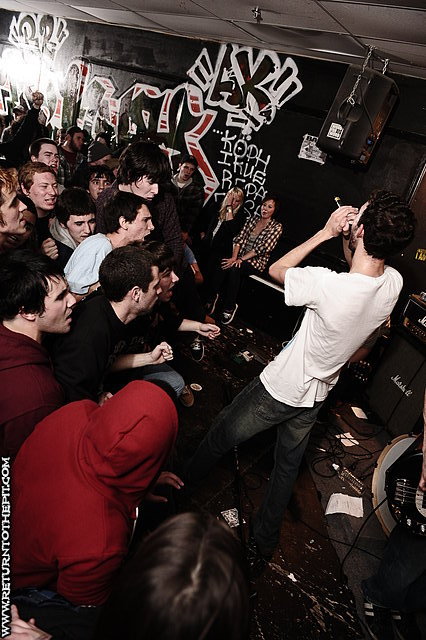 [transit on Dec 6, 2009 at Anchors Up (Haverhill, MA)]