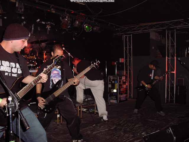 [twytch on Dec 21, 2002 at Chantilly's (Manchester, NH)]