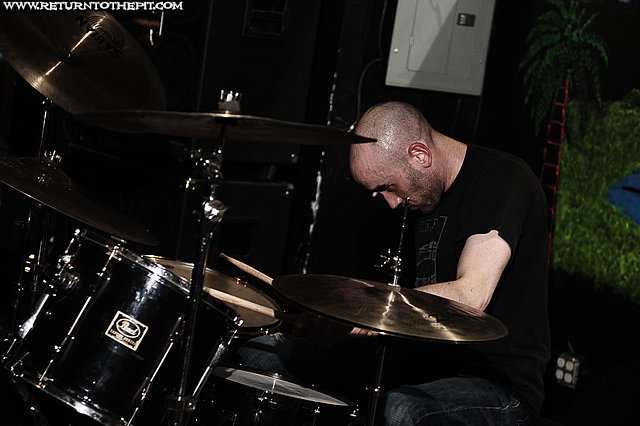 [unearthly trance on Jun 5, 2010 at Club Oasis (Worcester, MA)]
