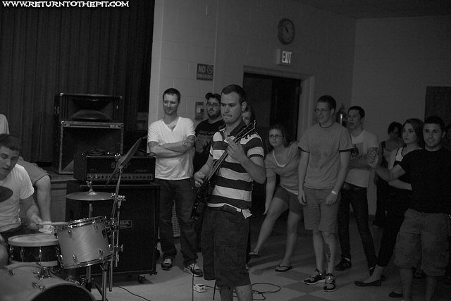 [unrequited on Aug 1, 2007 at the White Church (Stoneham, MA)]