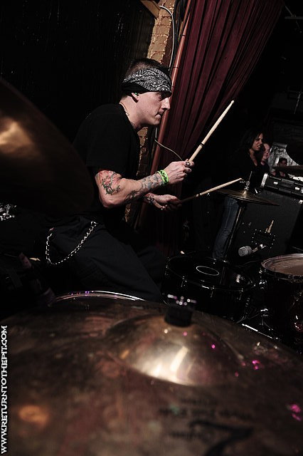 [wisdom in chains on Feb 28, 2010 at Club Hell (Providence, RI)]